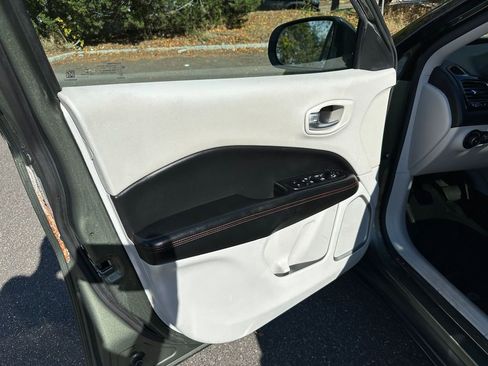 Used 2018 Jeep Compass Limited w/ Navigation Group image 6