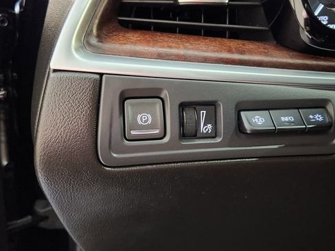 Used 2024 Cadillac XT5 Premium Luxury w/ Technology Package FWD image 22