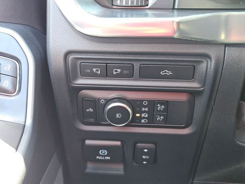 Used 2021 Ford F150 Lariat w/ Equipment Group 502A High AWD/4WD image 16
