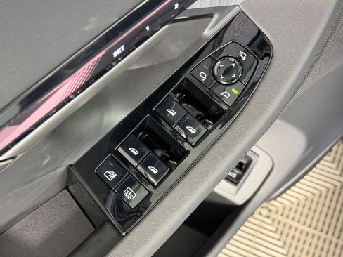 New 2026 BMW 550e xDrive image 20