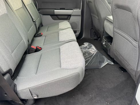 New 2026 Ford F250 XLT w/ FX4 Off-Road Package image 13