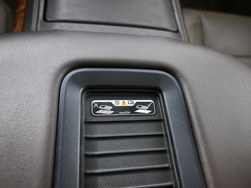 Used 2019 Chevrolet Tahoe Premier AWD/4WD image 35