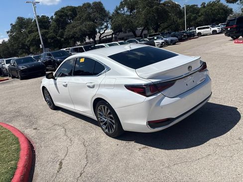 Used 2024 Lexus ES 300h Ultra Luxury FWD image 3