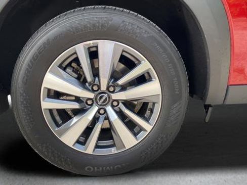 Used 2023 Nissan Pathfinder SL AWD/4WD image 44