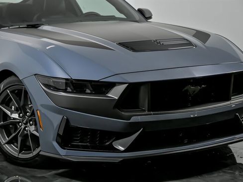 Used 2025 Ford Mustang Dark Horse image 2