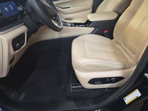 Used 2023 Jeep Grand Cherokee Limited RWD image 10