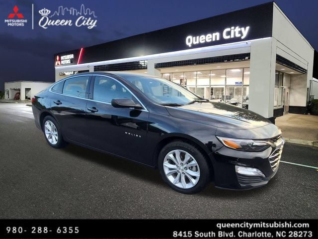 Used 2025 Chevrolet Malibu LT FWD image 1