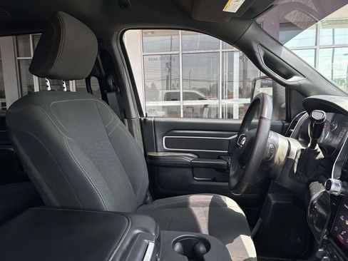 Used 2025 RAM 2500 Big Horn AWD/4WD image 12