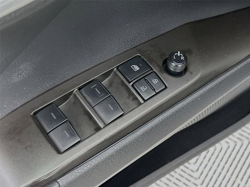 Certified 2021 Toyota Camry LE image 18