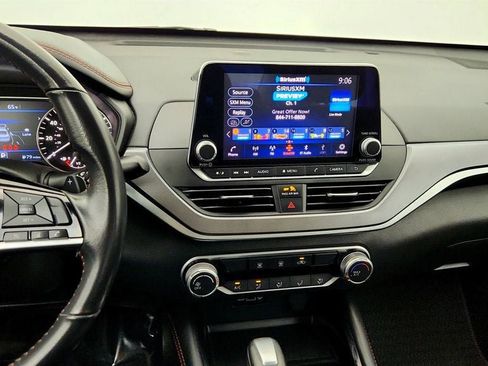 Used 2023 Nissan Altima 2.5 SR image 17