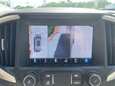 Used 2022 GMC Terrain Denali w/ Denali Premium Package AWD/4WD image 29