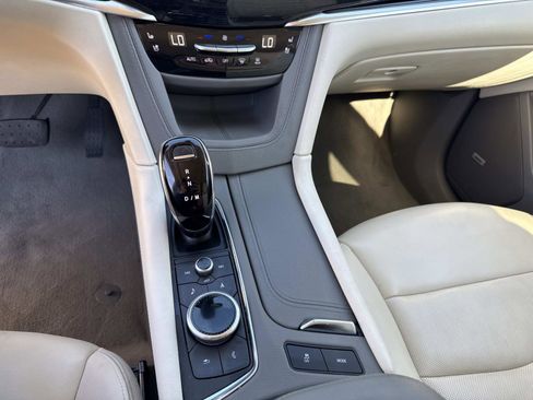 Certified 2025 Cadillac XT6 Premium Luxury image 29