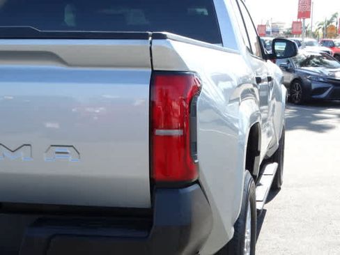 Used 2025 Toyota Tacoma SR image 11
