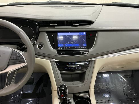 Used 2023 Cadillac XT5 Premium Luxury AWD/4WD image 8