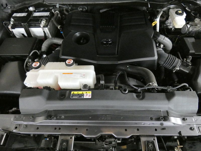 Used 2023 Toyota Tundra Platinum AWD/4WD image 32