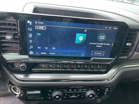 Used 2023 Chevrolet Silverado 1500 ZR2 w/ Technology Package image 10