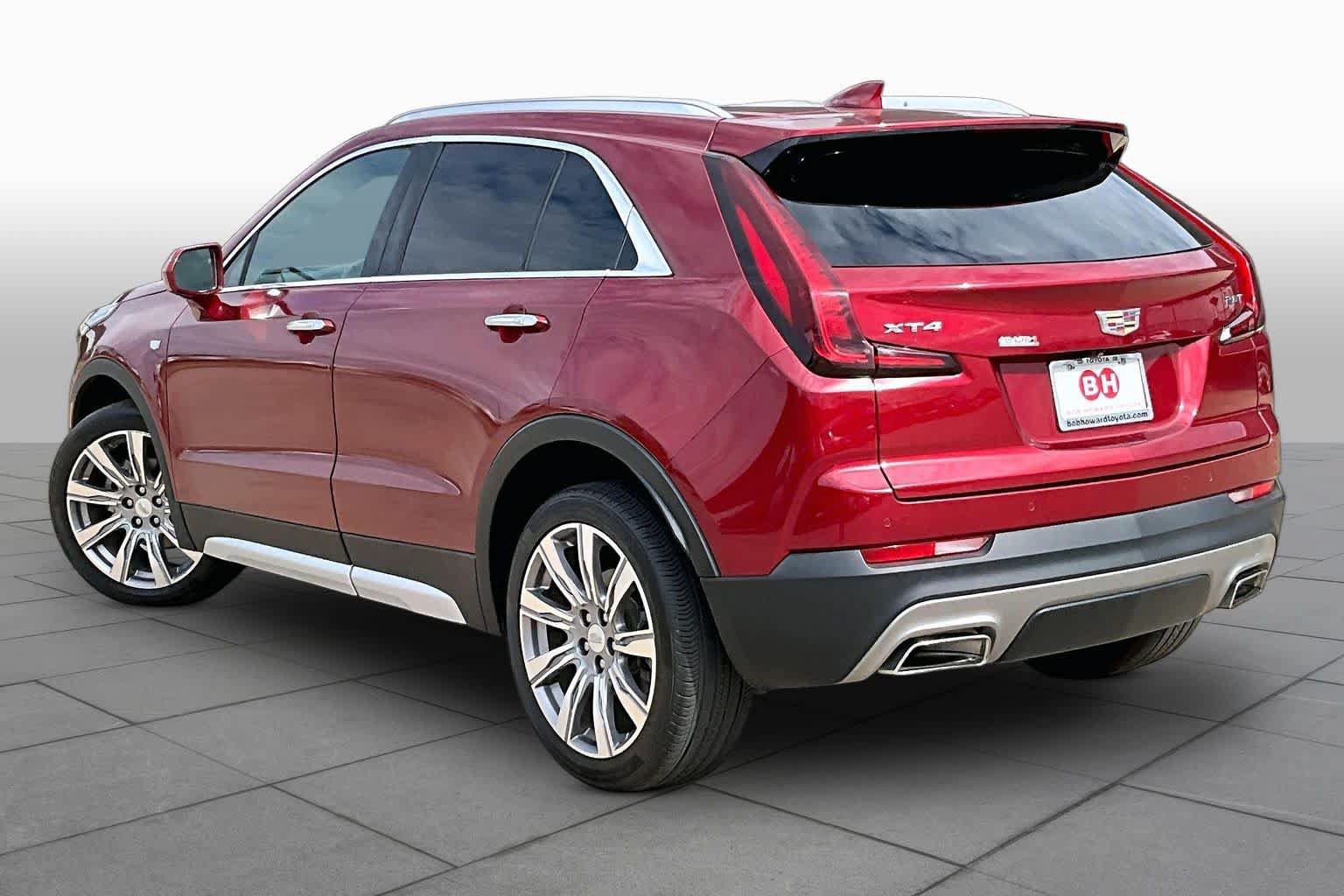 Used 2019 Cadillac XT4 Premium Luxury w/ Cold Weather Package FWD image 12