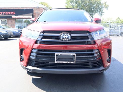 Used 2019 Toyota Highlander SE AWD/4WD image 8