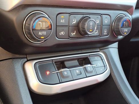 Used 2023 GMC Acadia SLE w/ Driver Convenience Package image 14