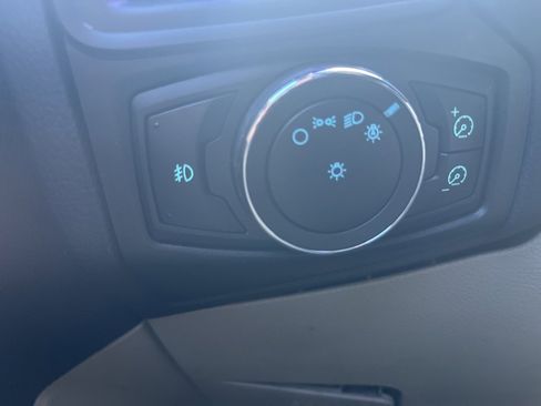 Used 2012 Ford Focus SE image 17