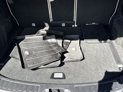 Used 2022 Land Rover Discovery Sport SE image 15