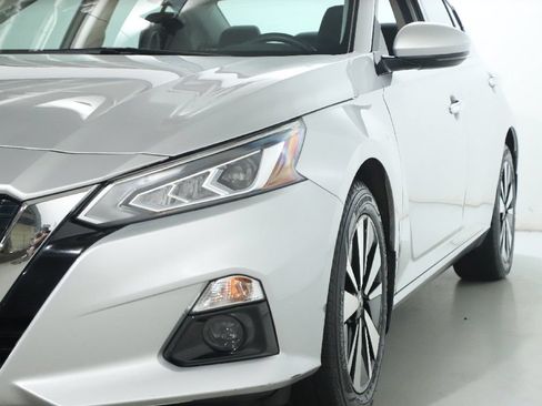 Used 2019 Nissan Altima 2.5 SV AWD/4WD image 5