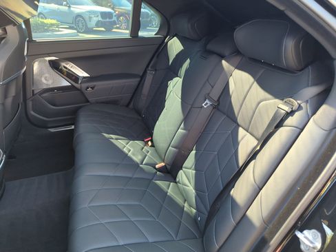 Used 2024 BMW i7 M70 w/ Executive Package image 35