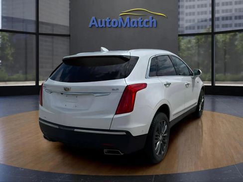 Used 2019 Cadillac XT5 Premium Luxury w/ Driver Assist Package AWD/4WD image 10