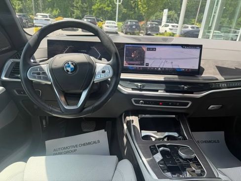 Used 2026 BMW X7 xDrive40i AWD/4WD image 12