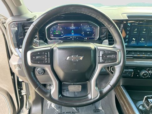 Used 2024 Chevrolet Silverado 1500 LT Trail Boss w/ Convenience Package II AWD/4WD image 11