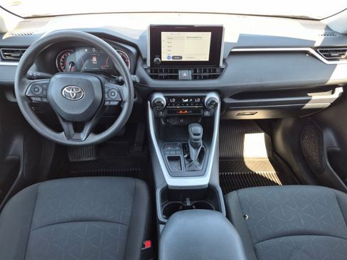 Used 2025 Toyota RAV4 XLE FWD image 16