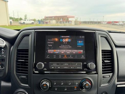 Used 2023 Nissan Titan SV AWD/4WD image 12