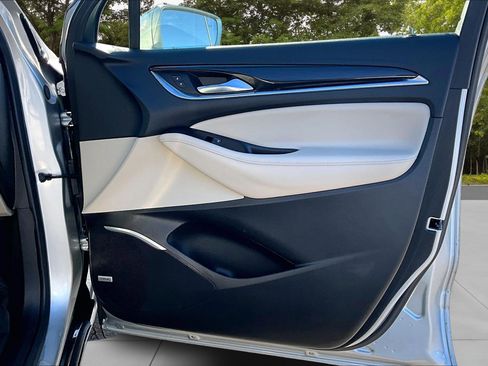 Used 2020 Buick Enclave Premium w/ Sun and Sites Package image 31