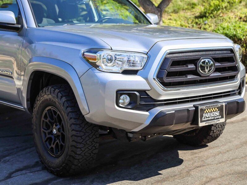 Used 2021 Toyota Tacoma SR5 RWD image 9
