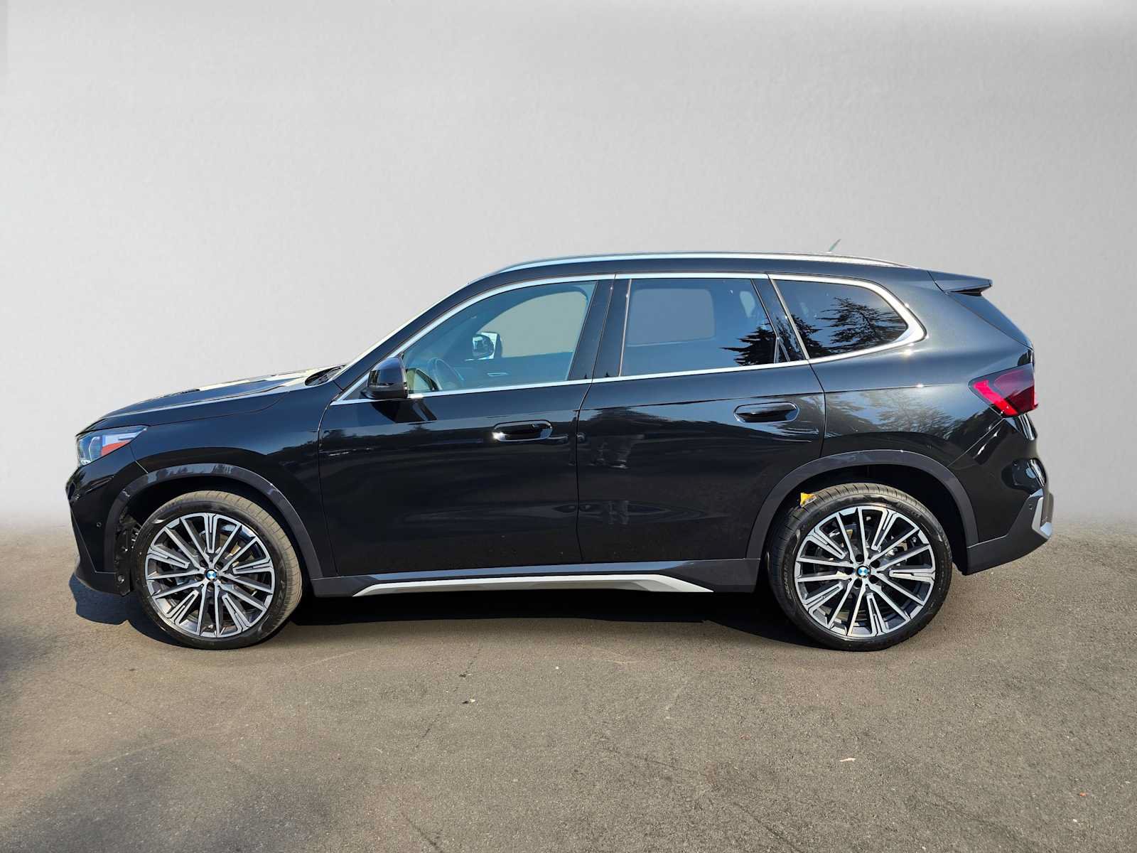 Used 2026 BMW X1 xDrive28i w/ Convenience Package AWD/4WD image 6