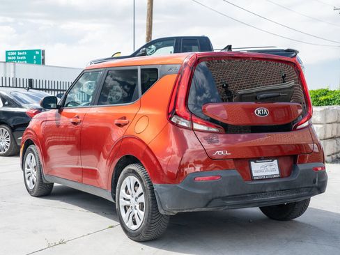 Used 2021 Kia Soul LX FWD image 5