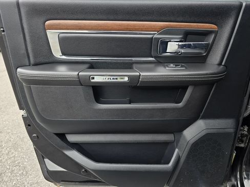Used 2017 RAM 1500 Laramie w/ Convenience Group AWD/4WD image 18