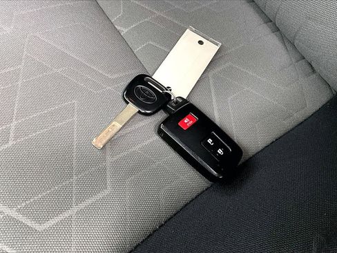 Used 2022 Toyota Tacoma TRD Sport image 10