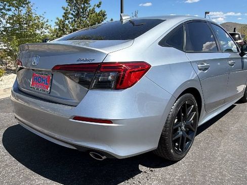 Used 2023 Honda Civic Sport image 3