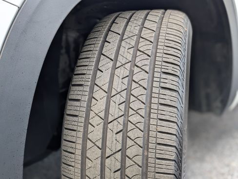 Used 2024 Volkswagen Atlas Cross Sport SEL Premium R-Line image 35