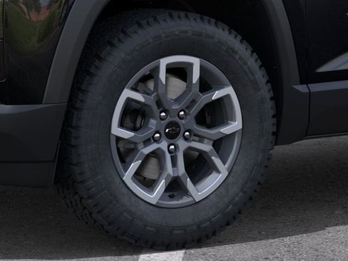 New 2026 Chevrolet Equinox ACTIV FWD image 9