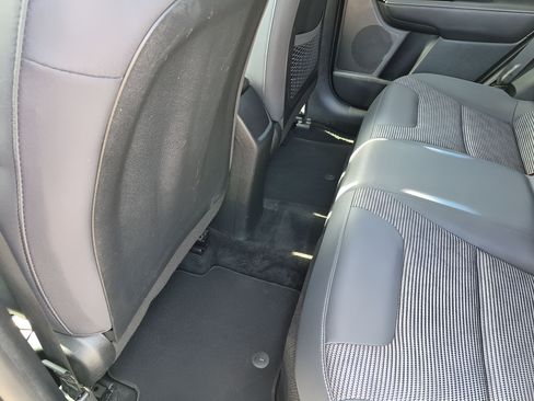 Used 2020 Kia Niro LXS FWD image 36