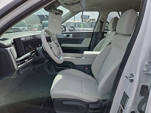 New 2025 Hyundai Santa Fe SE image 10