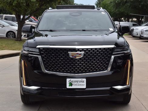 Used 2023 Cadillac Escalade Premium Luxury AWD/4WD image 3