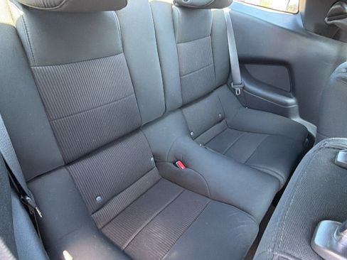 Used 2013 Ford Mustang Coupe RWD image 21