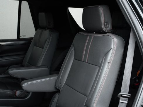 Used 2023 Chevrolet Tahoe RST w/ Luxury Package AWD/4WD image 16