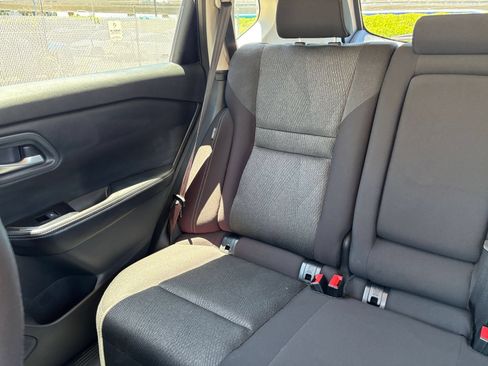 Used 2025 Nissan Rogue SV FWD image 41