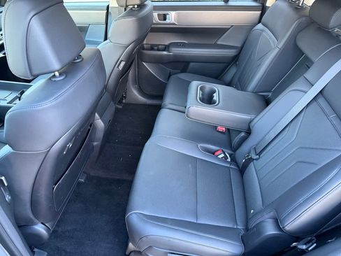 Used 2025 Hyundai Santa Fe SEL image 11