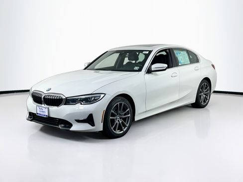 Used 2021 BMW 330i xDrive Sedan w/ Convenience Package image 1