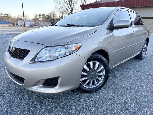 Used 2010 Toyota Corolla LE image 14
